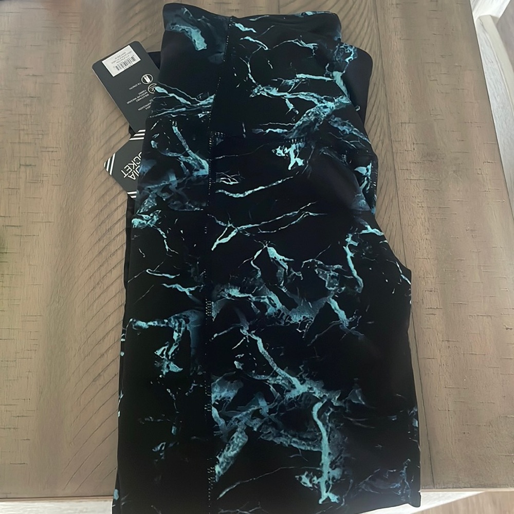 Workout leggings with pockets